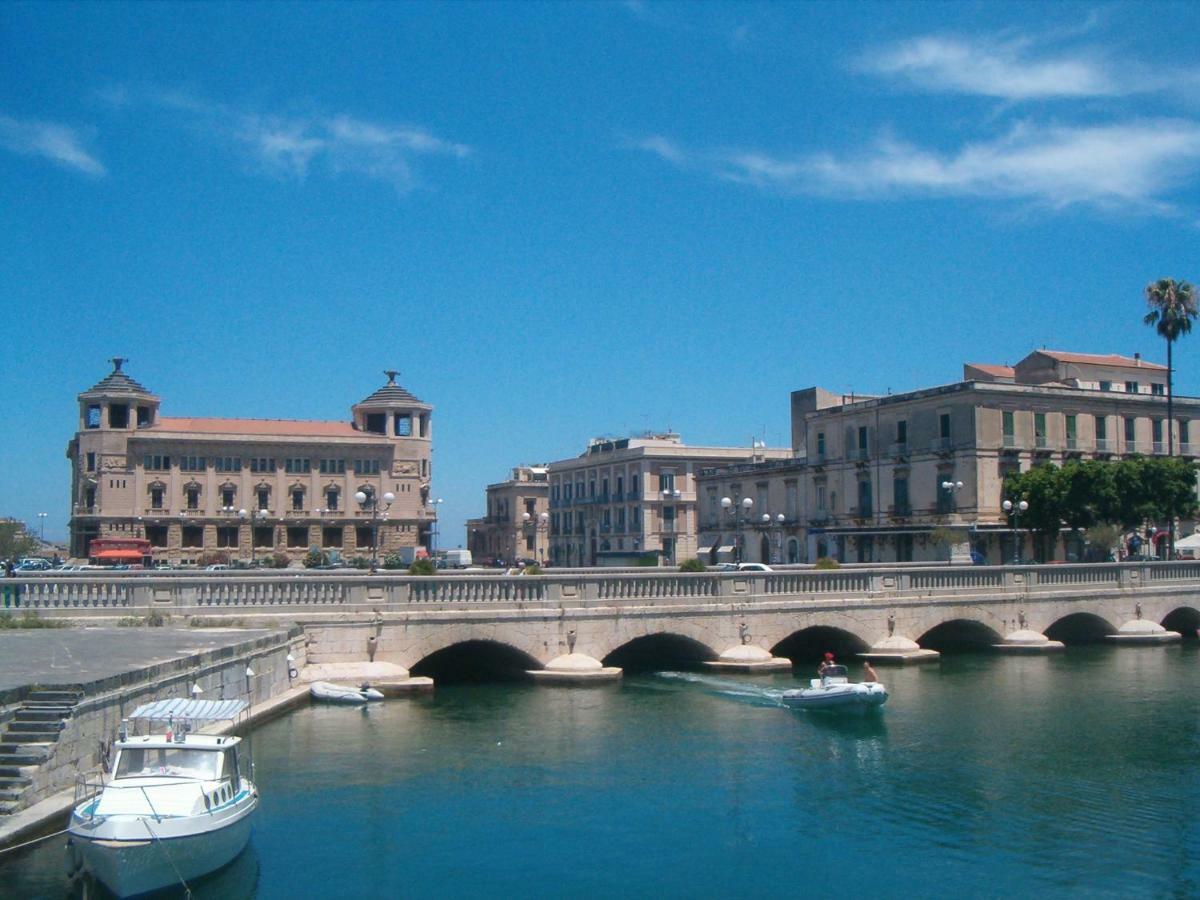 Syracuseapartments Il Piave Di Siracusa Appartamento Per 6 Persone Vicino Ad Ortigia A 200M Dal Mare Kültér fotó